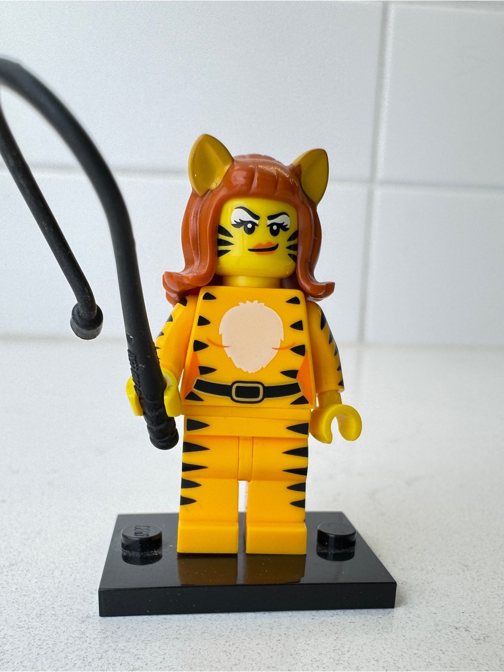 Lego Minifig - CMF Series 14 - Tiger Woman